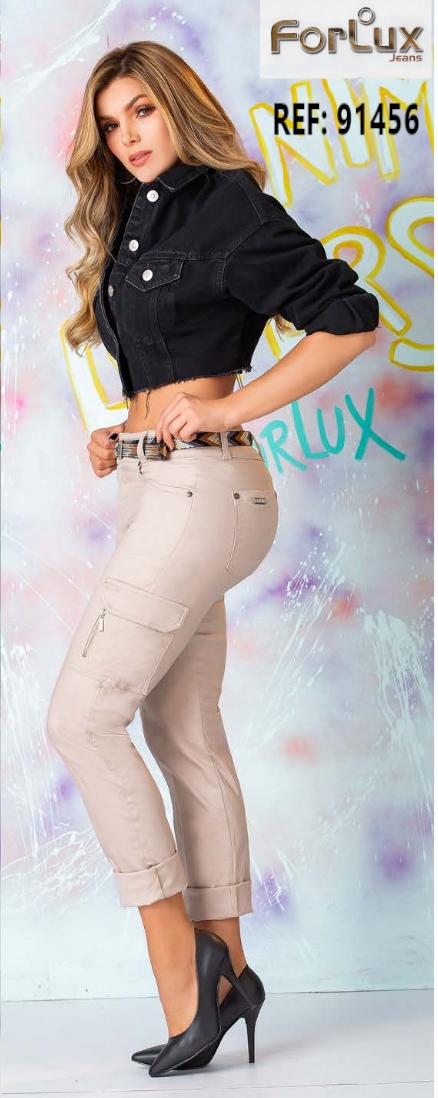 pantalón Colombiano para Dama con bolsillo trasero, estilo cargo, botas cortas